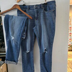 Lot of Two Levis 711 skinny ankle and 311 shaping skinny jeans size 33